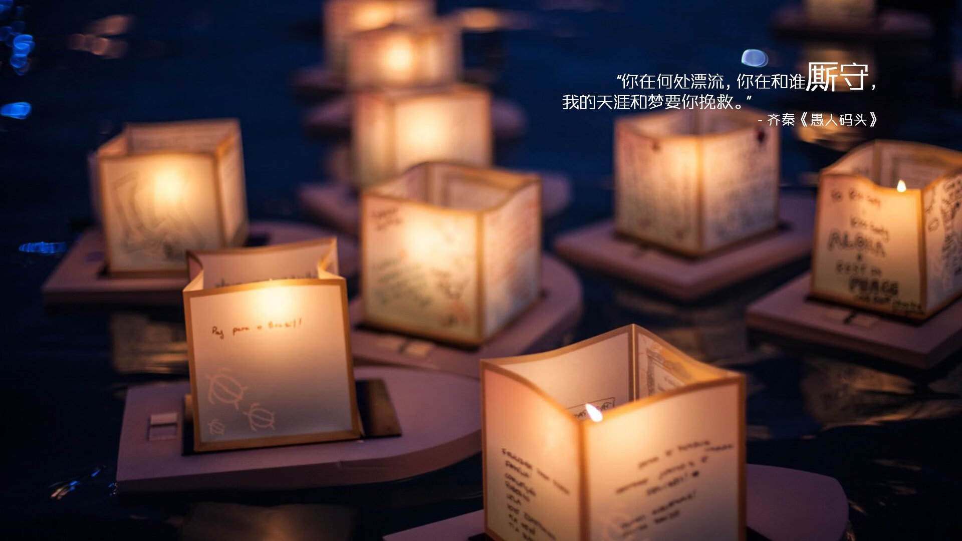 塔特与袋鼠队队友的默契配合,助力球队征战橄榄球赛场